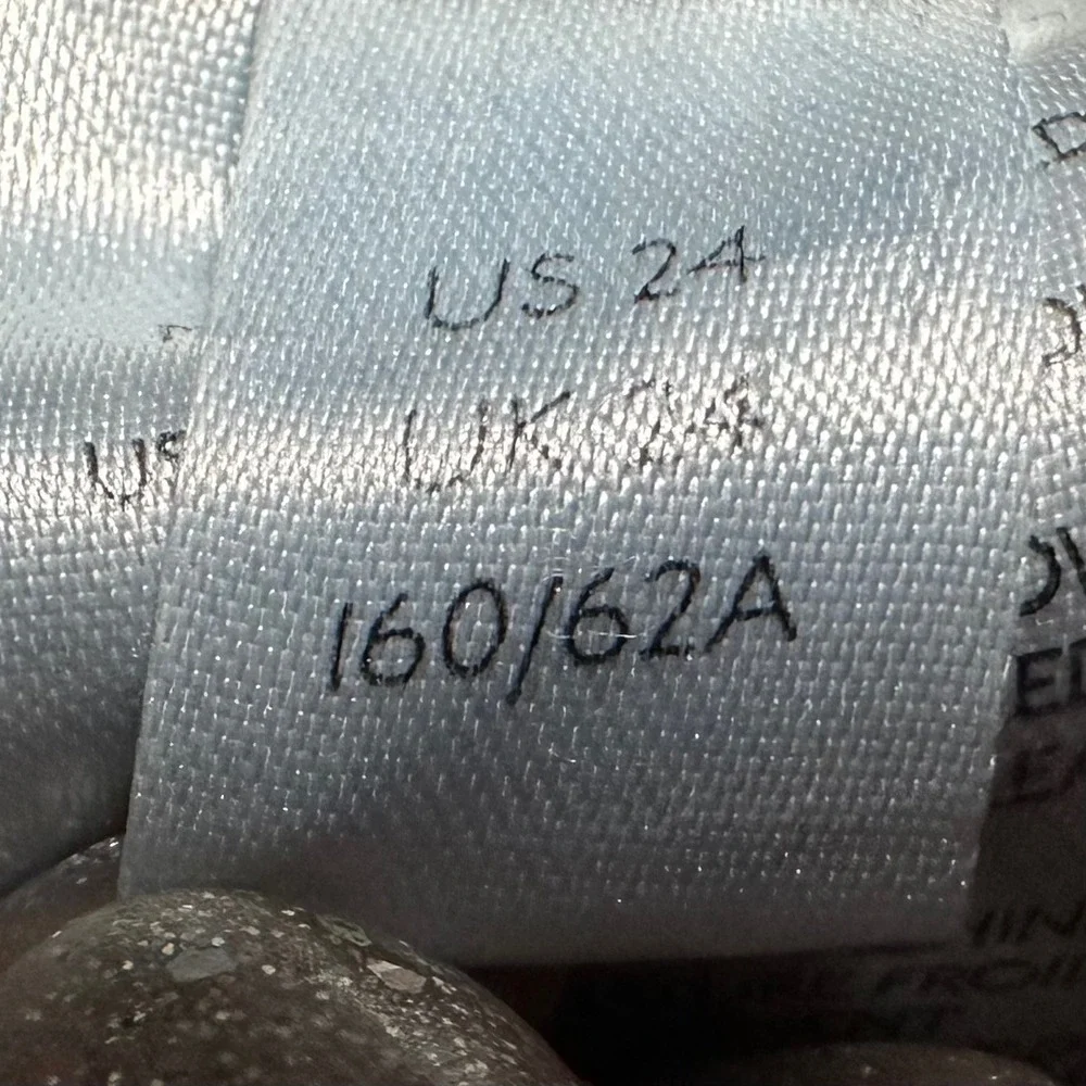 URBAN OUTFITTERS BDG Women's Size 24 Skate Jean Stonewash Blue Denim Jeans - Picture 11 of 11